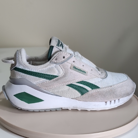 Reebok Other - 🎉Host Pick🎊 Reebok Kids Athletic Shoe- White and Green